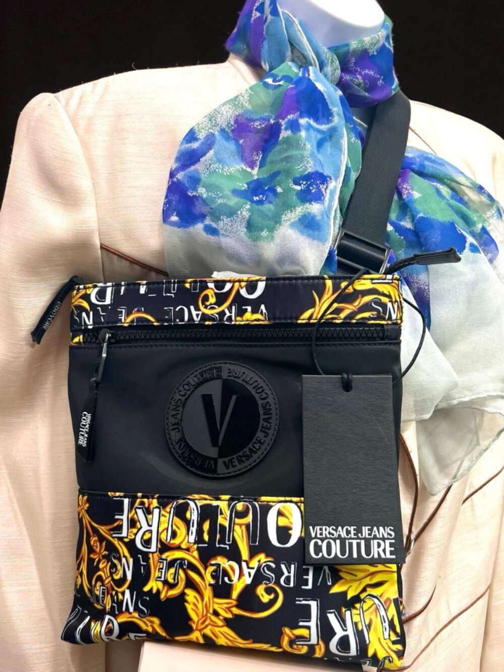 VERSACE JEANS COUTURE Shoulder Bag Black Gold  White Logo+Free Chiffon Scarf(11 - Picture 3 of 15